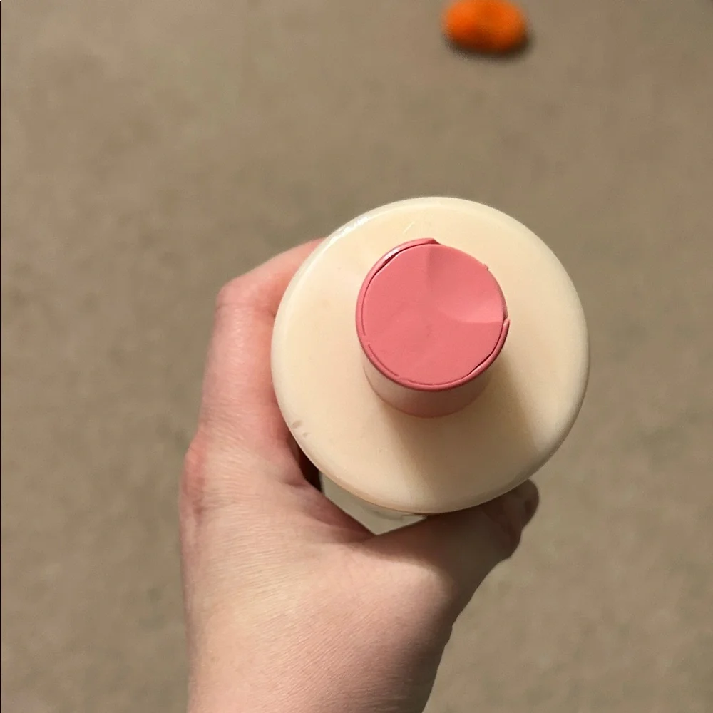 Soap & Glory Clean On Me Shower Gel in Pink and Cream - Picture 5 of 5